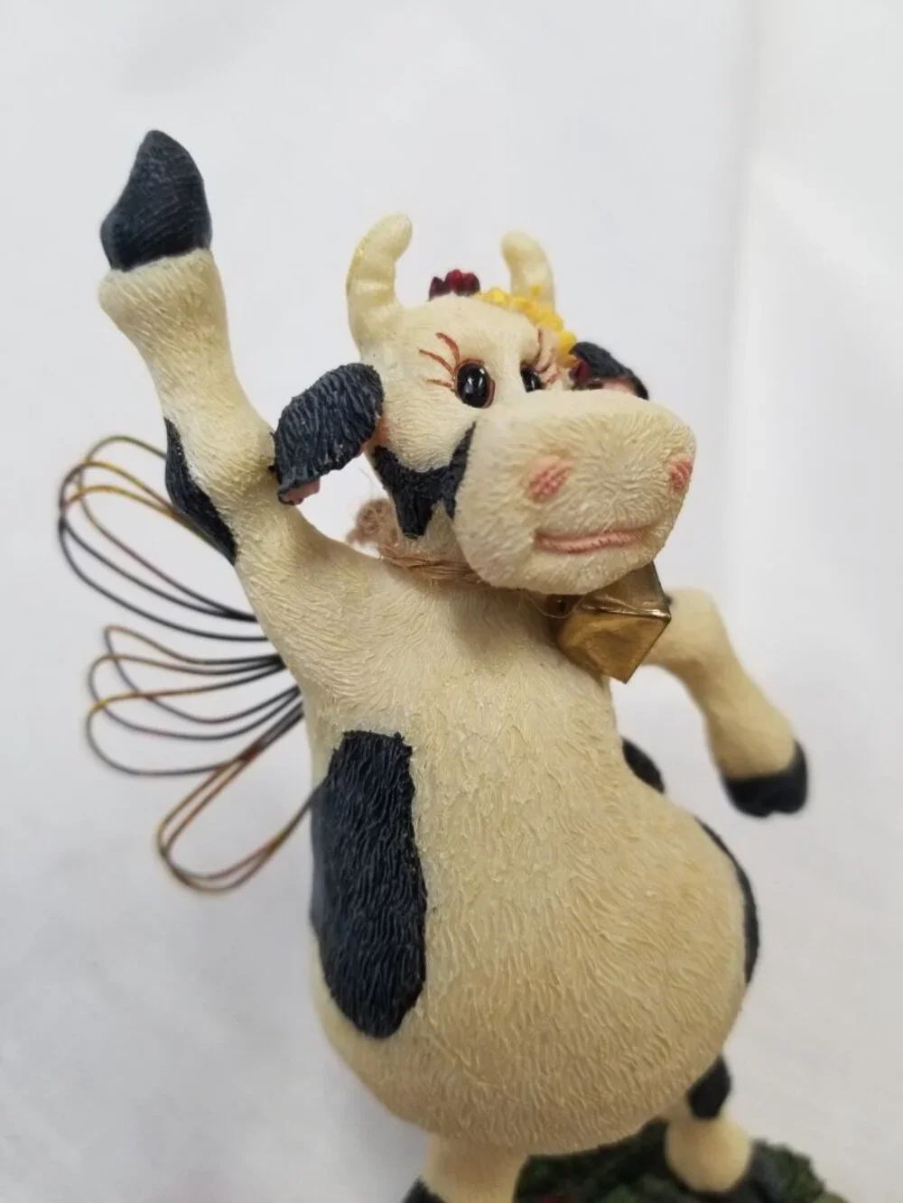 Boyds Bears and Friends Holy Cow DISCO 1st Edition #645 Bobble Cow Angel 2003
